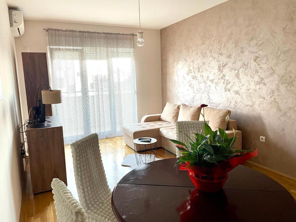 Naki Apartmani Podgorica Zewnętrze zdjęcie